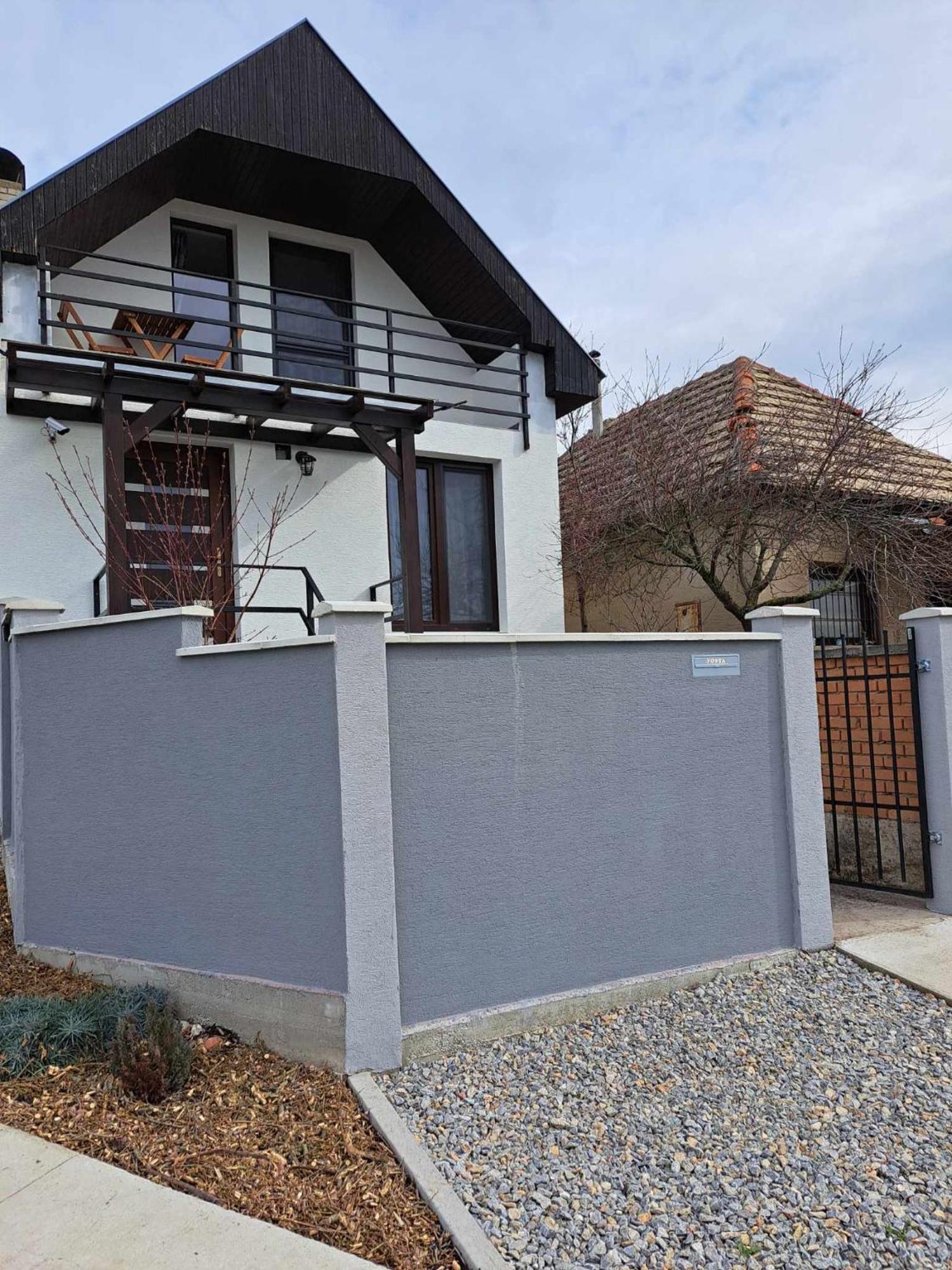 Grapeline Guesthouse Chotin Exterior foto